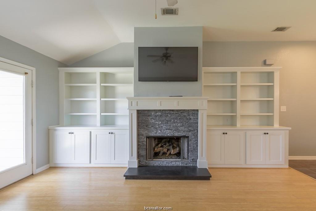 936 Whitewing Lane Property Photo 2
