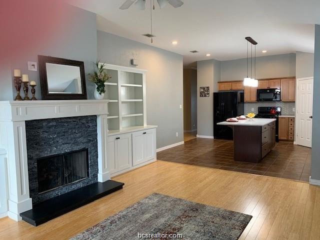 936 Whitewing Lane Property Photo 3