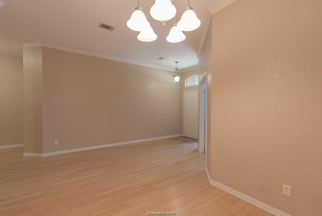 936 Whitewing Lane Property Photo 10