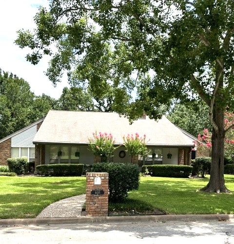 805 Copperas Drive Property Photo 1