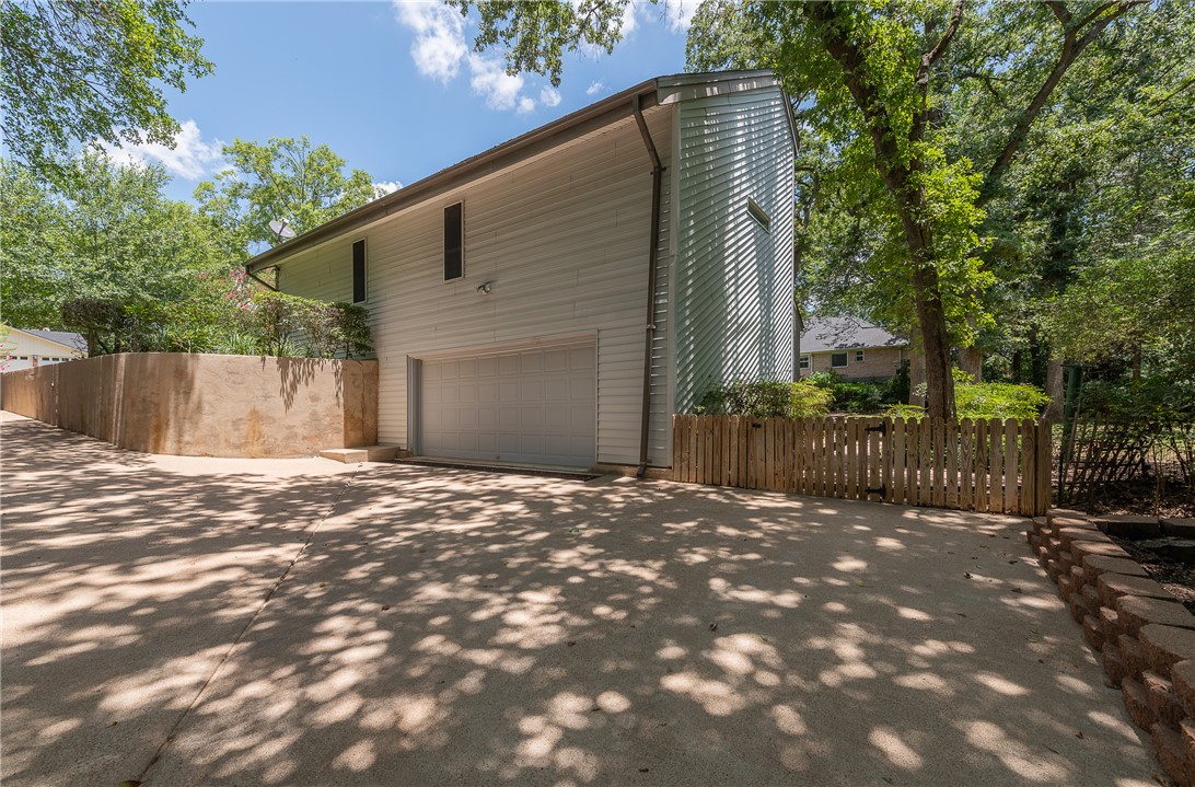 805 Copperas Drive Property Photo 11