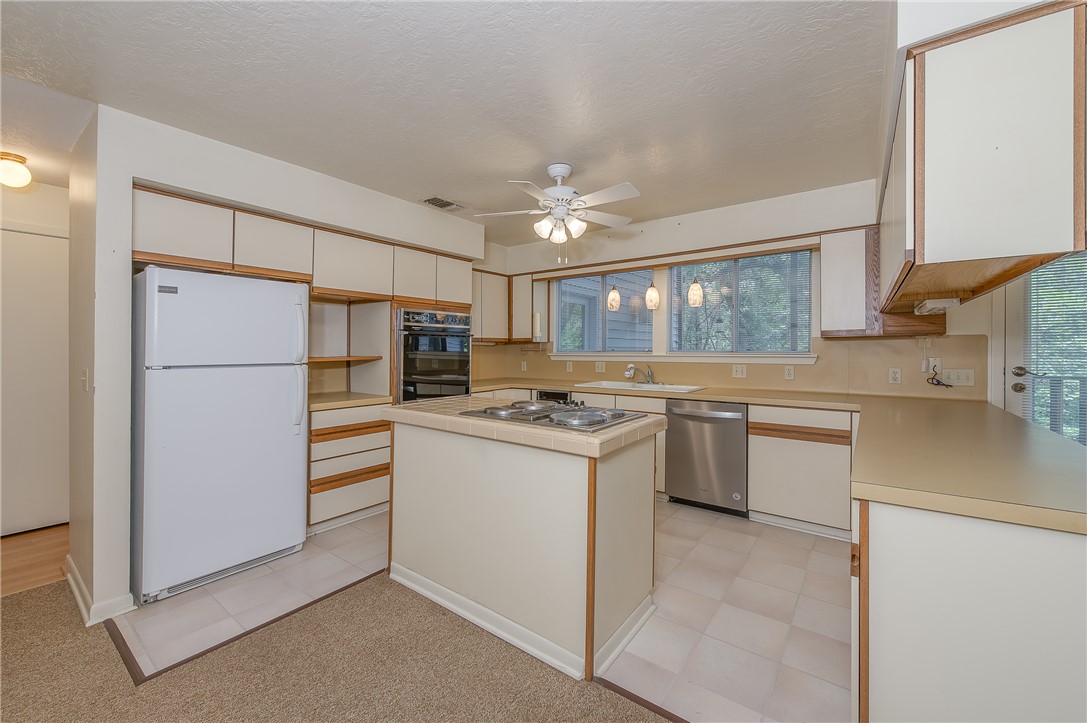805 Copperas Drive Property Photo 19