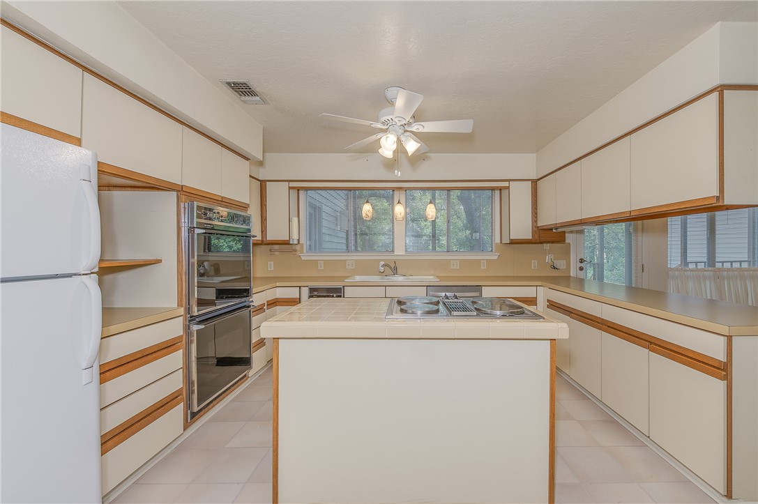 805 Copperas Drive Property Photo 21