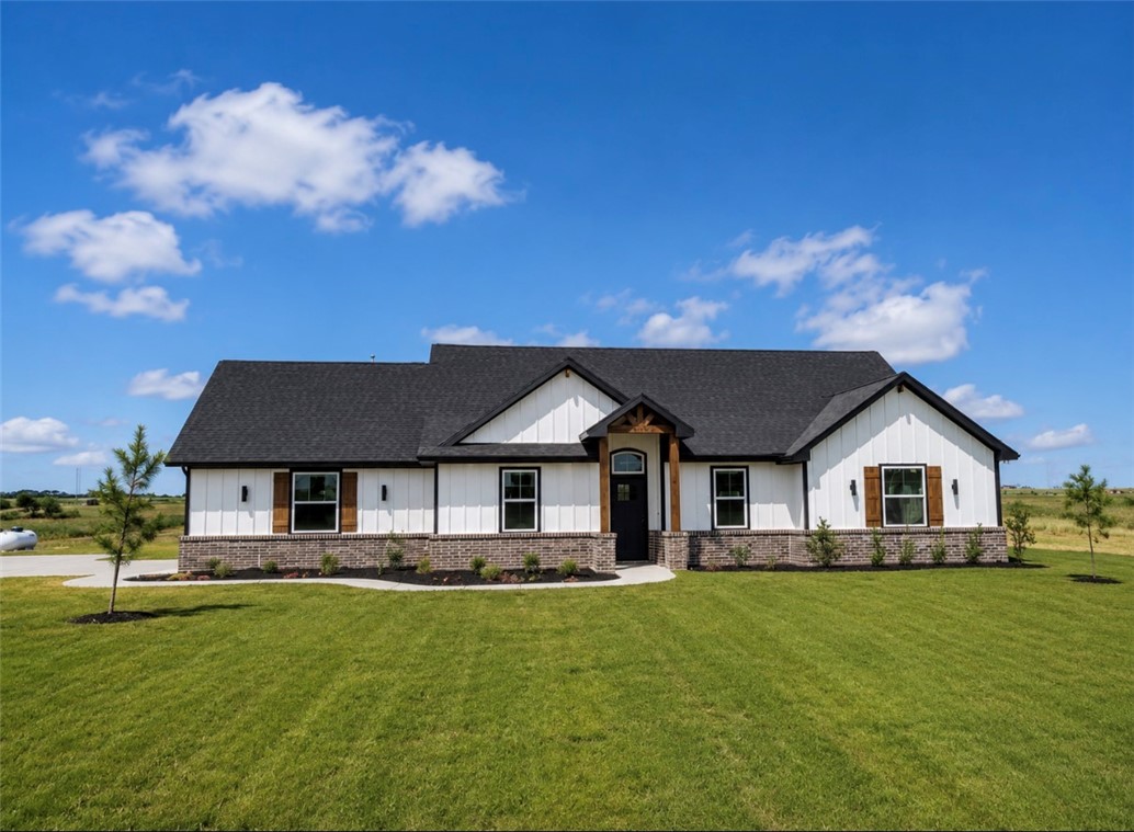 6423 Scenic View Trail Property Photo 1