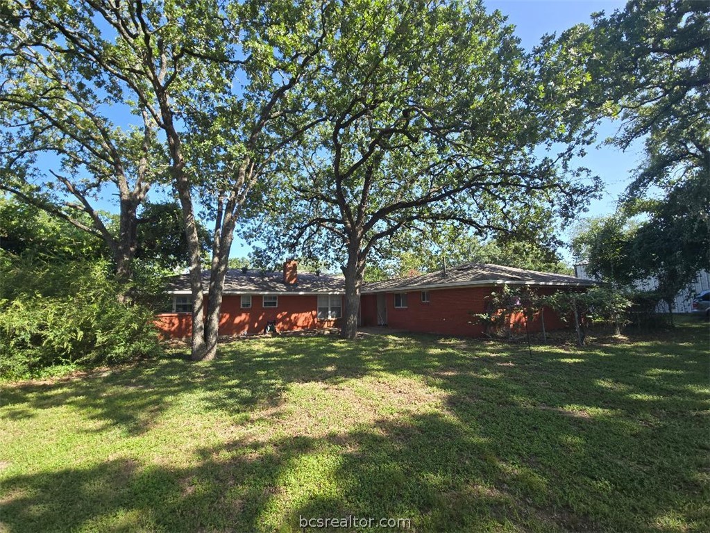 406 Fairway Drive Property Photo 1
