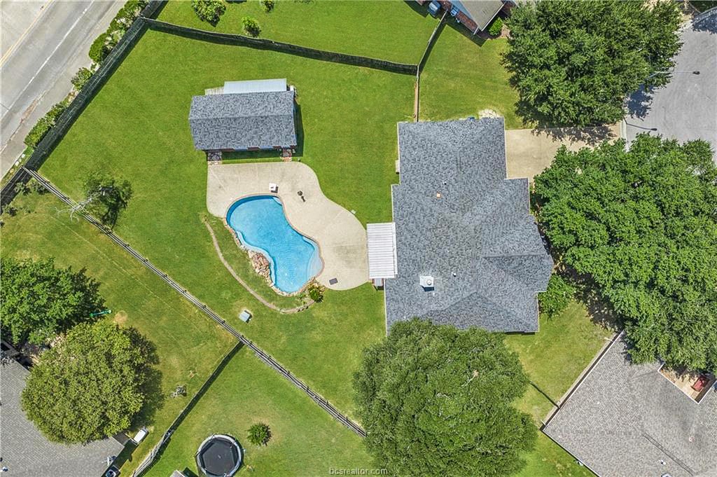 602 Aster Drive Property Photo 1