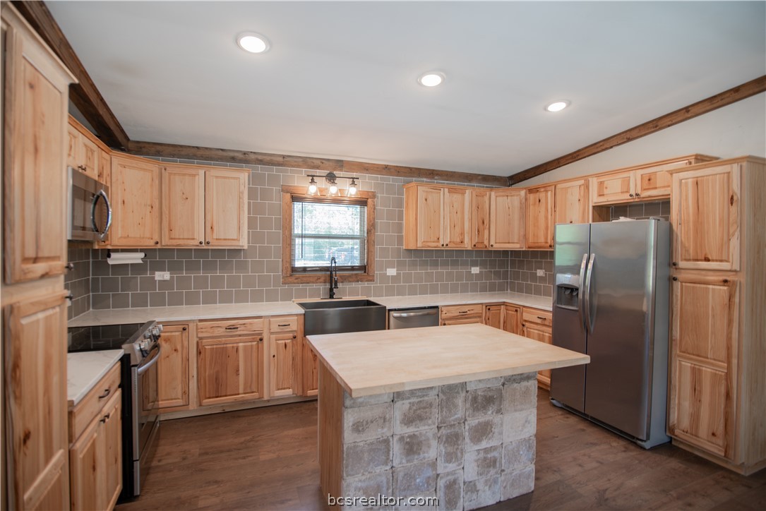 11696 Long Trussel Road Property Photo 1