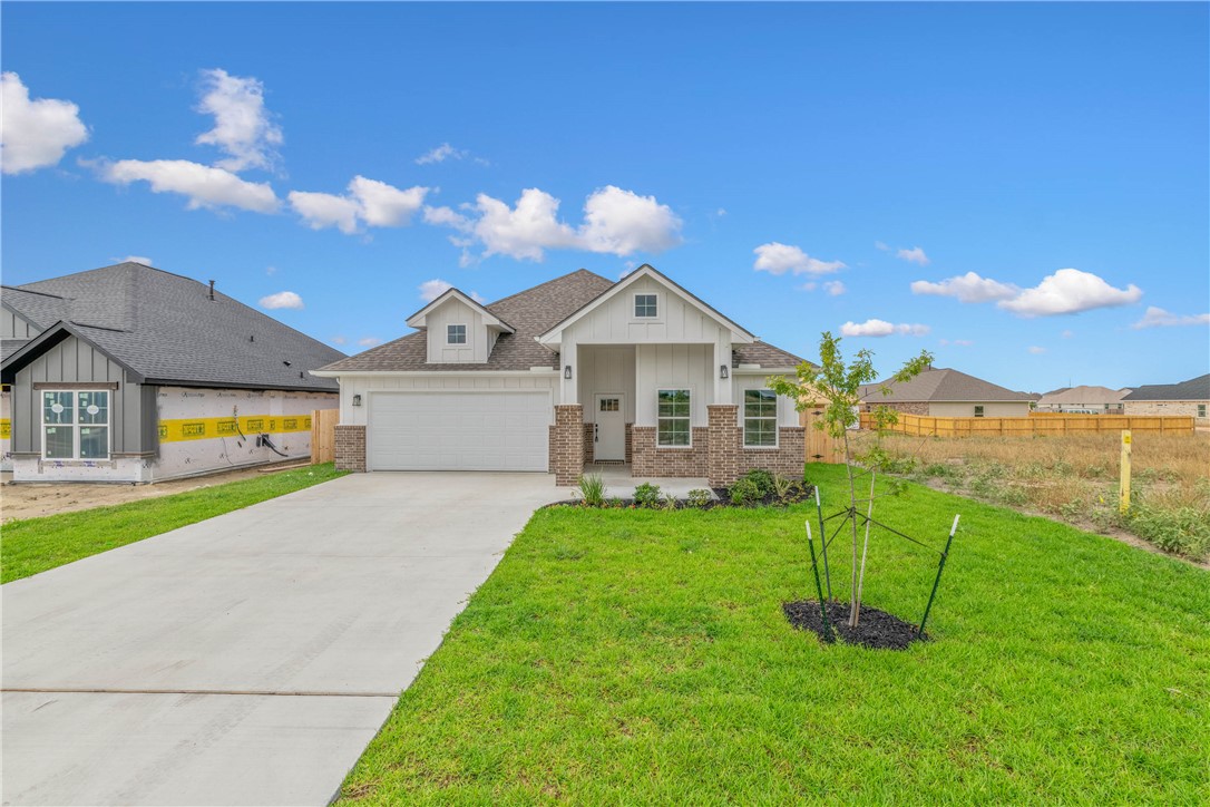 2811 Spector Drive Property Photo 1