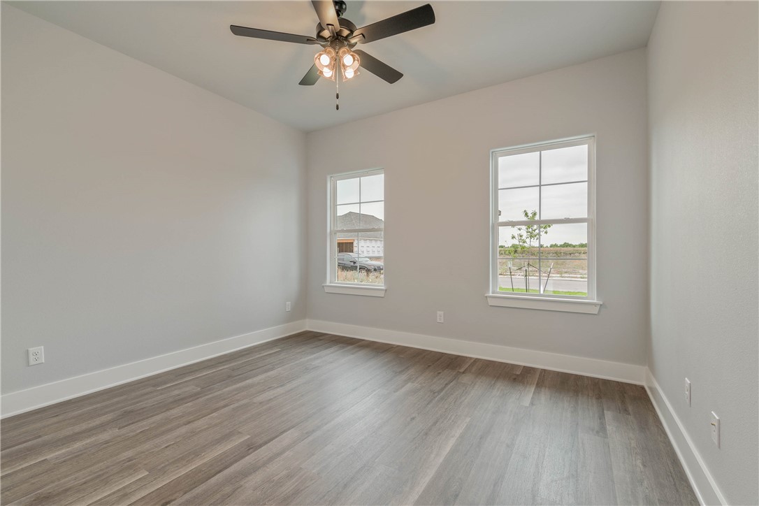 2811 Spector Drive Property Photo 15
