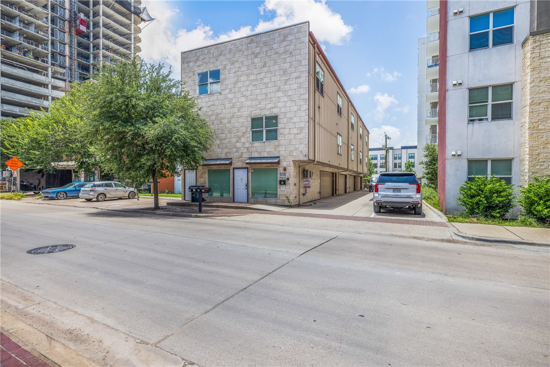 307 Boyett Street Property Photo 1