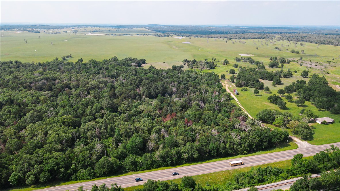 9151 Hwy 79 Property Photo 3