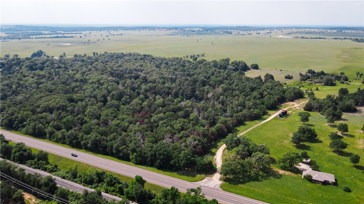 9151 Hwy 79 Property Photo 4