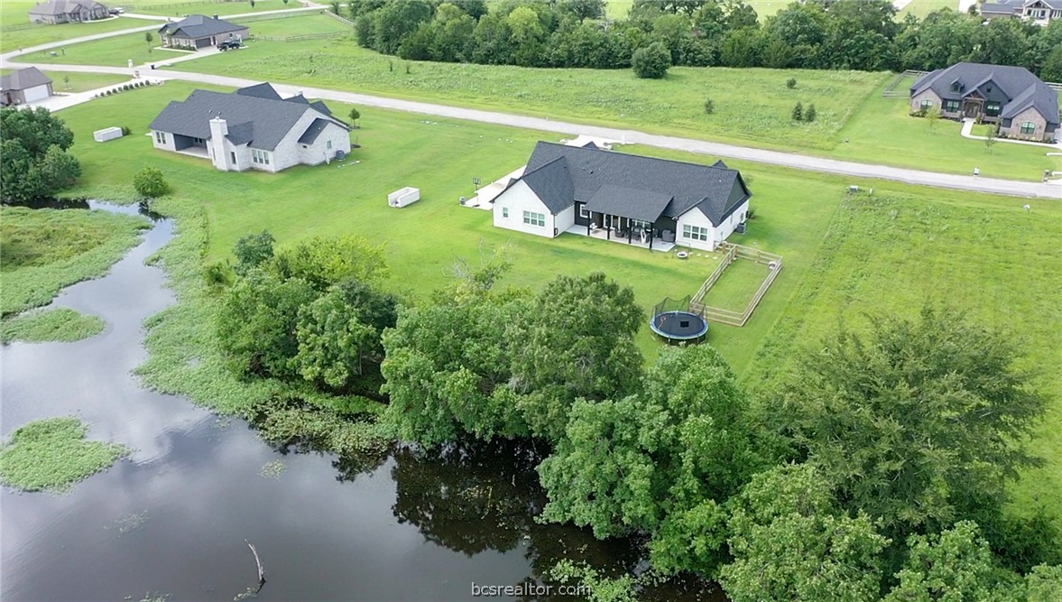 10104 Crown Point Property Photo 1