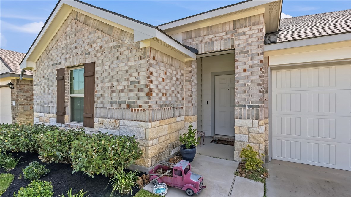 2521 River Way Drive Property Photo 1