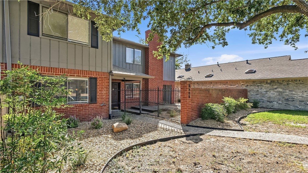 2905 Broadmoor Drive Property Photo 1
