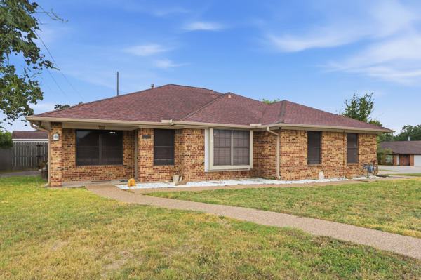3727 Ravenwood Drive