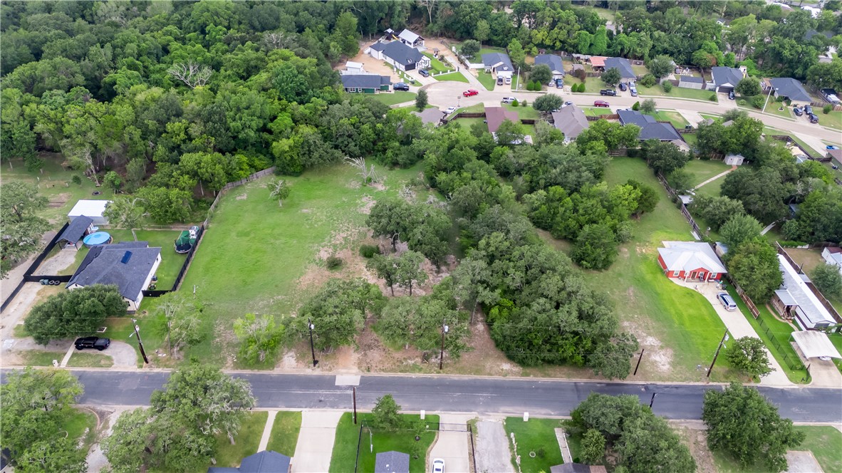 1708 Cottonwood Street Property Photo 2