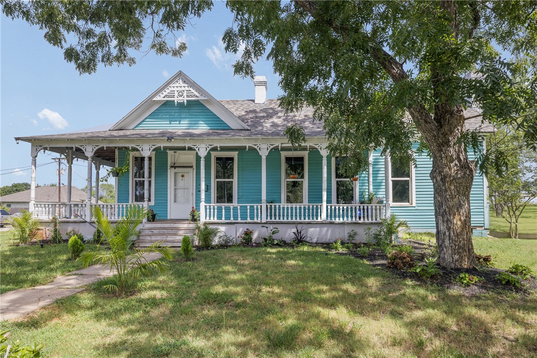 610 West Davis Street Property Photo 1