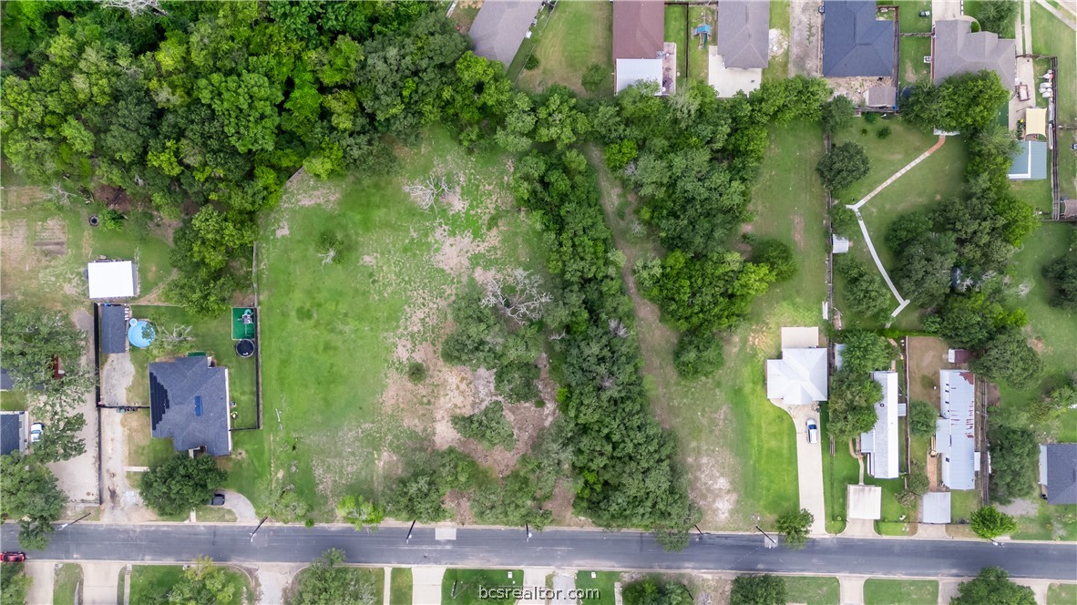 1700 Cottonwood Street Property Photo 4