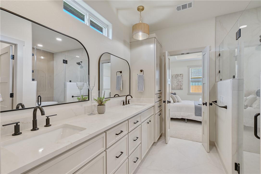 2822 Captain Drive Property Photo 17