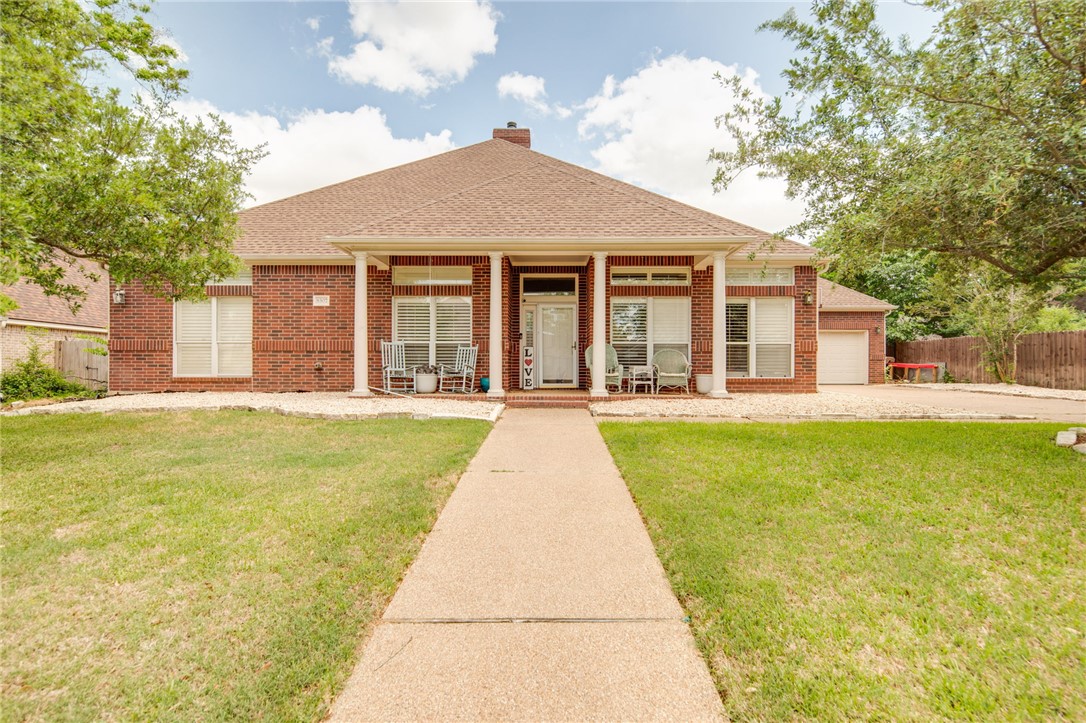 8307 Shadow Oaks