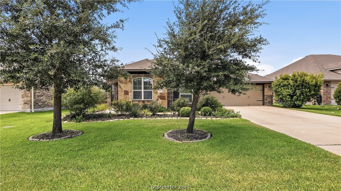 3432 Lockett Hall Circle Property Photo 1