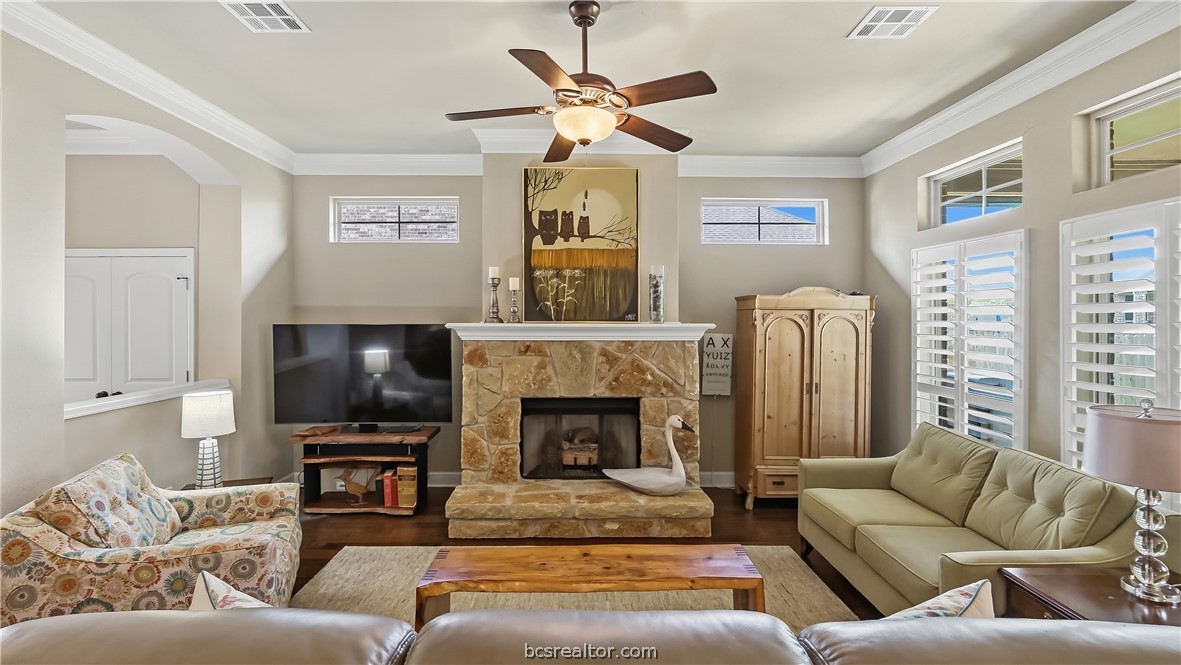 3432 Lockett Hall Circle Property Photo 5