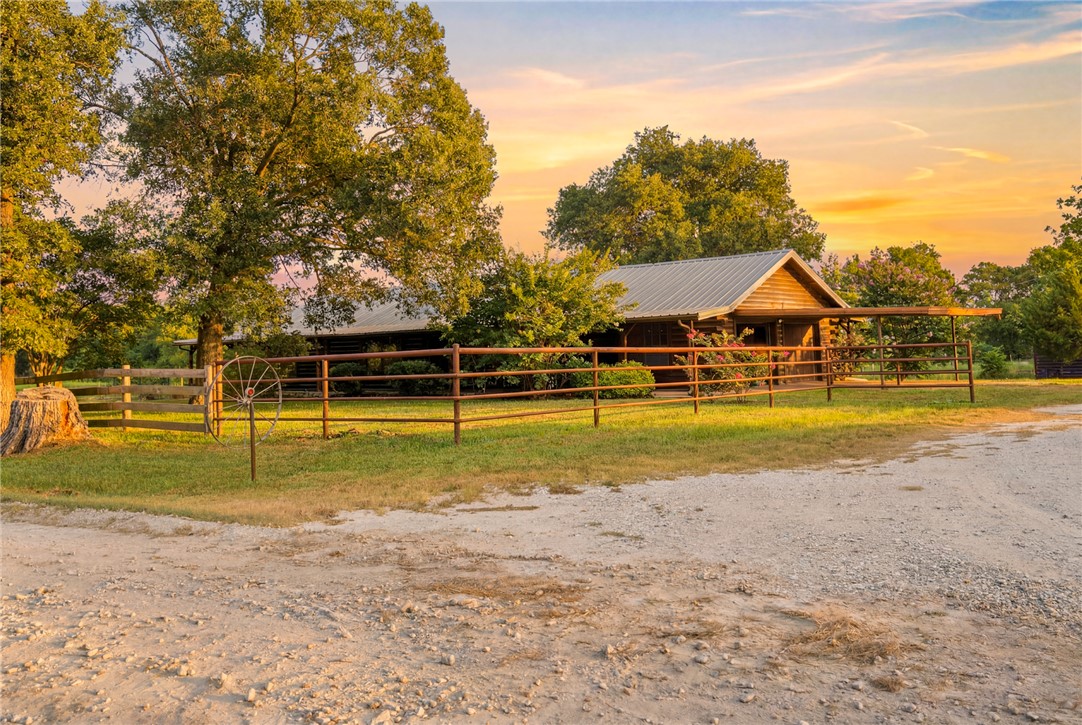 577 Watson Road Property Photo 1