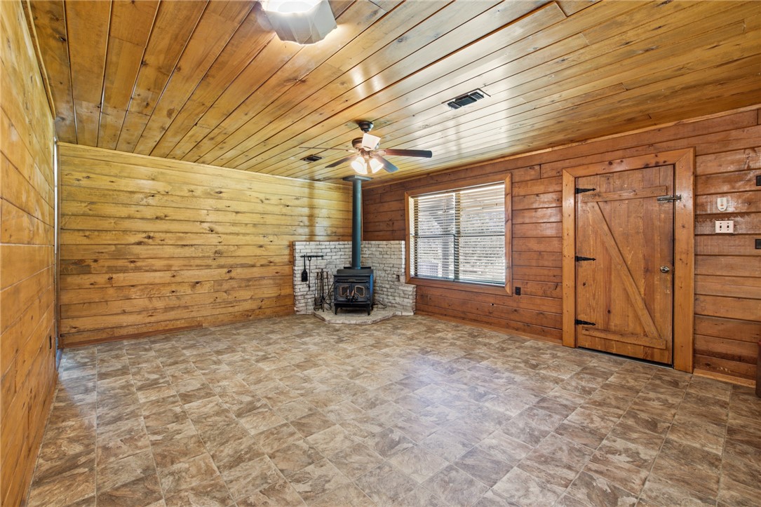 577 Watson Road Property Photo 7