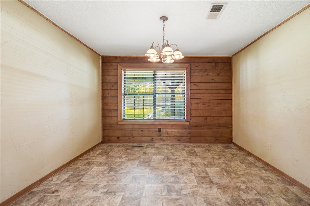 577 Watson Road Property Photo 13