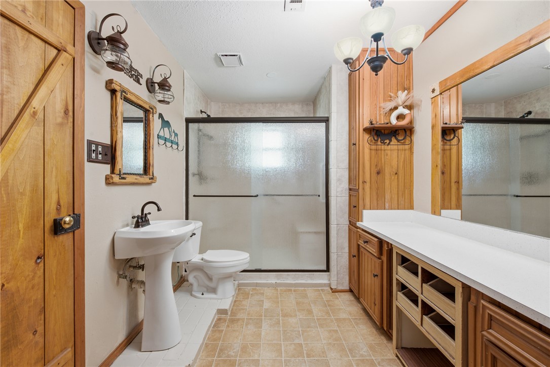 577 Watson Road Property Photo 19