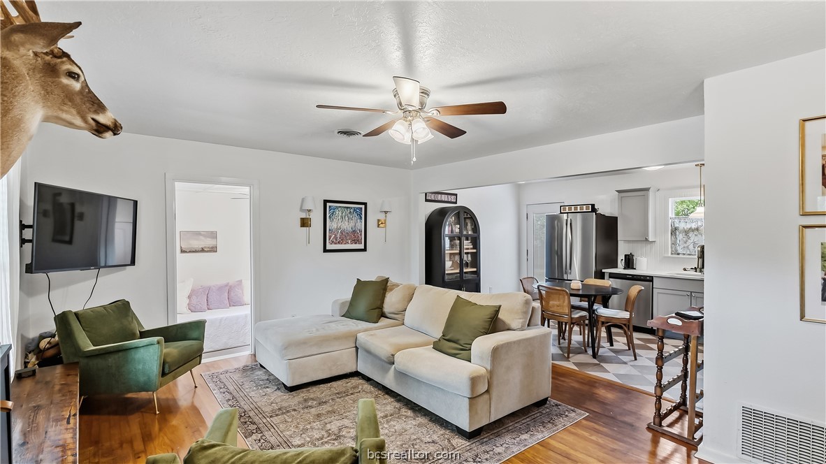 907 North Avenue Property Photo 9