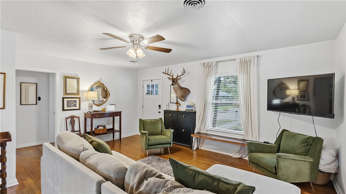 907 North Avenue Property Photo 11