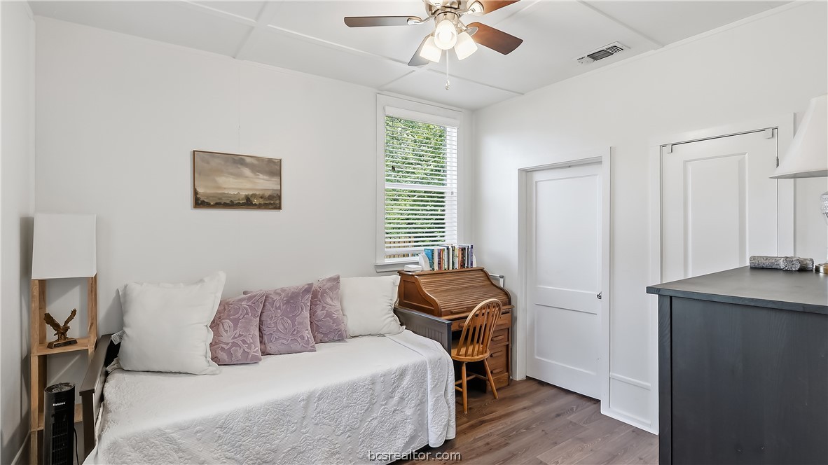 907 North Avenue Property Photo 17