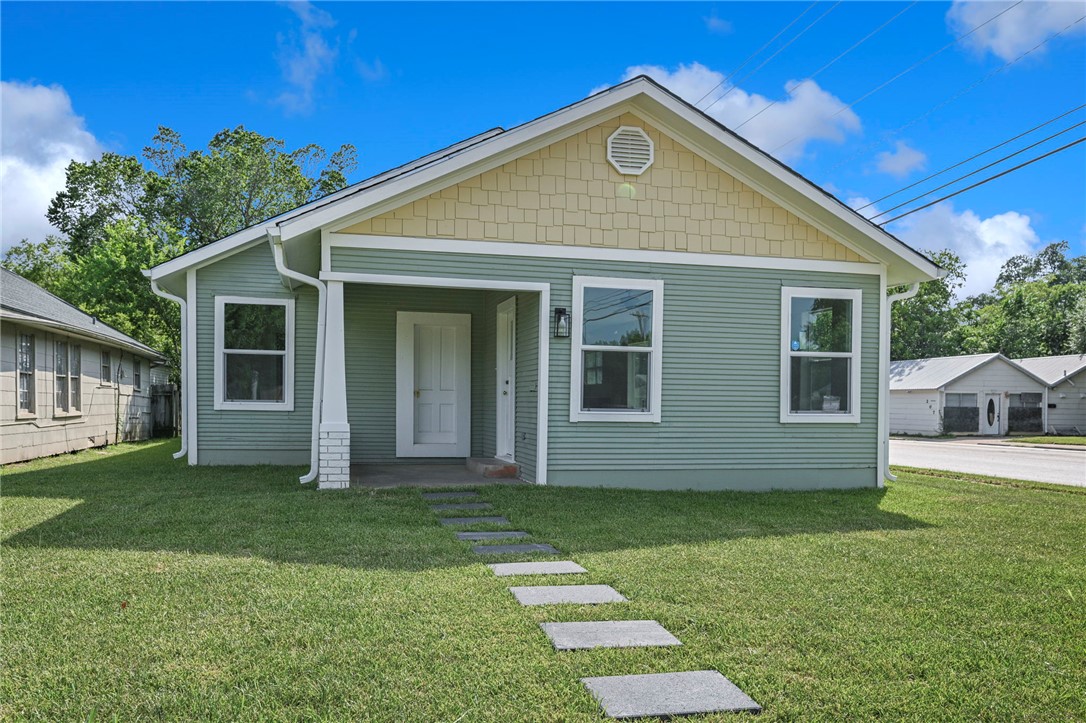 2100 Cavitt Avenue Property Photo 1