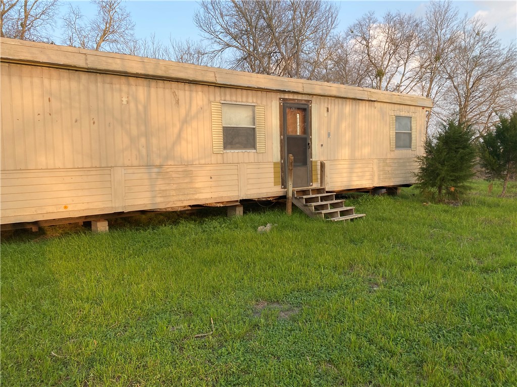 18320 Sweed Rd Property Photo 1
