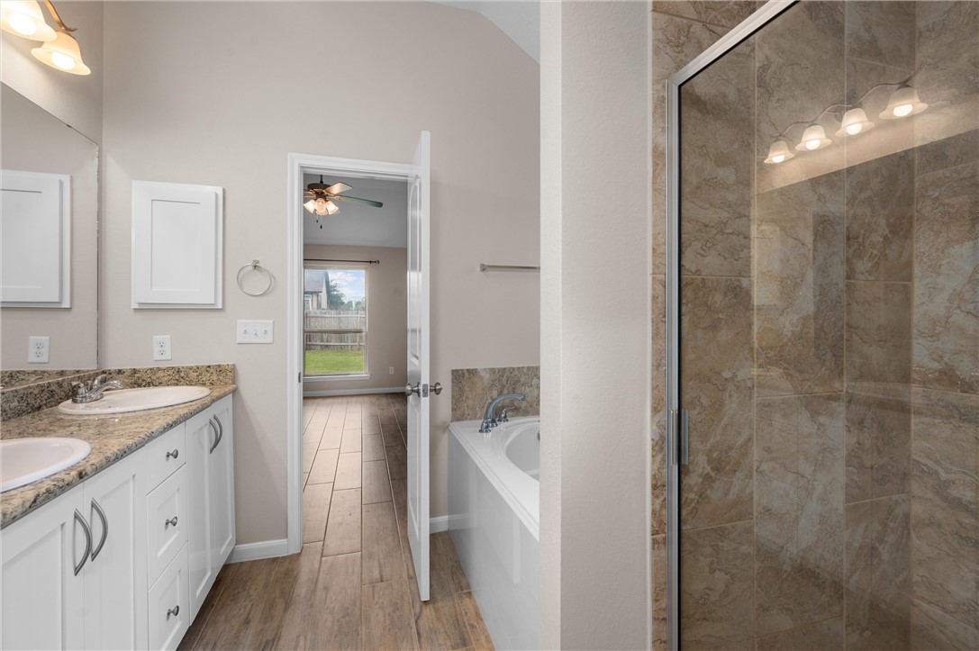 3075 Positano Loop Property Photo 13