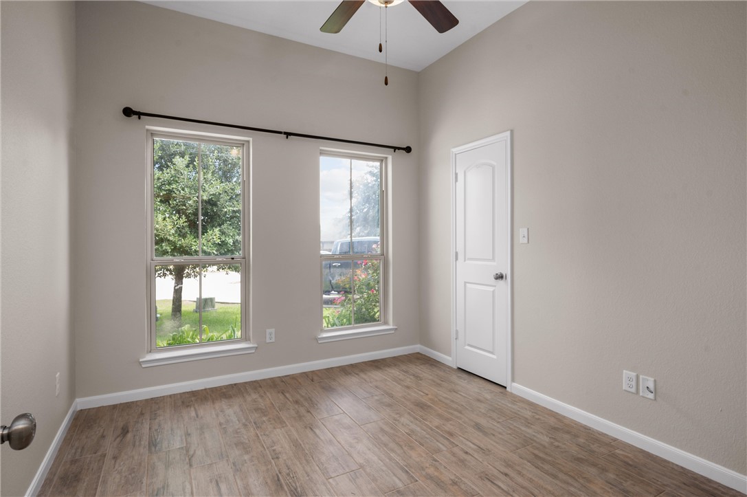 3075 Positano Loop Property Photo 15