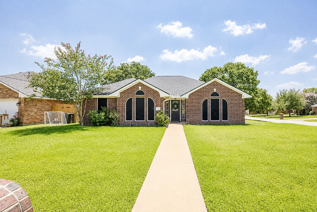 6200 Trellick Court Property Photo 1