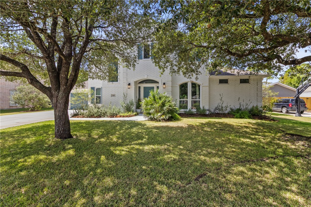 709 Putter Court Property Photo 1
