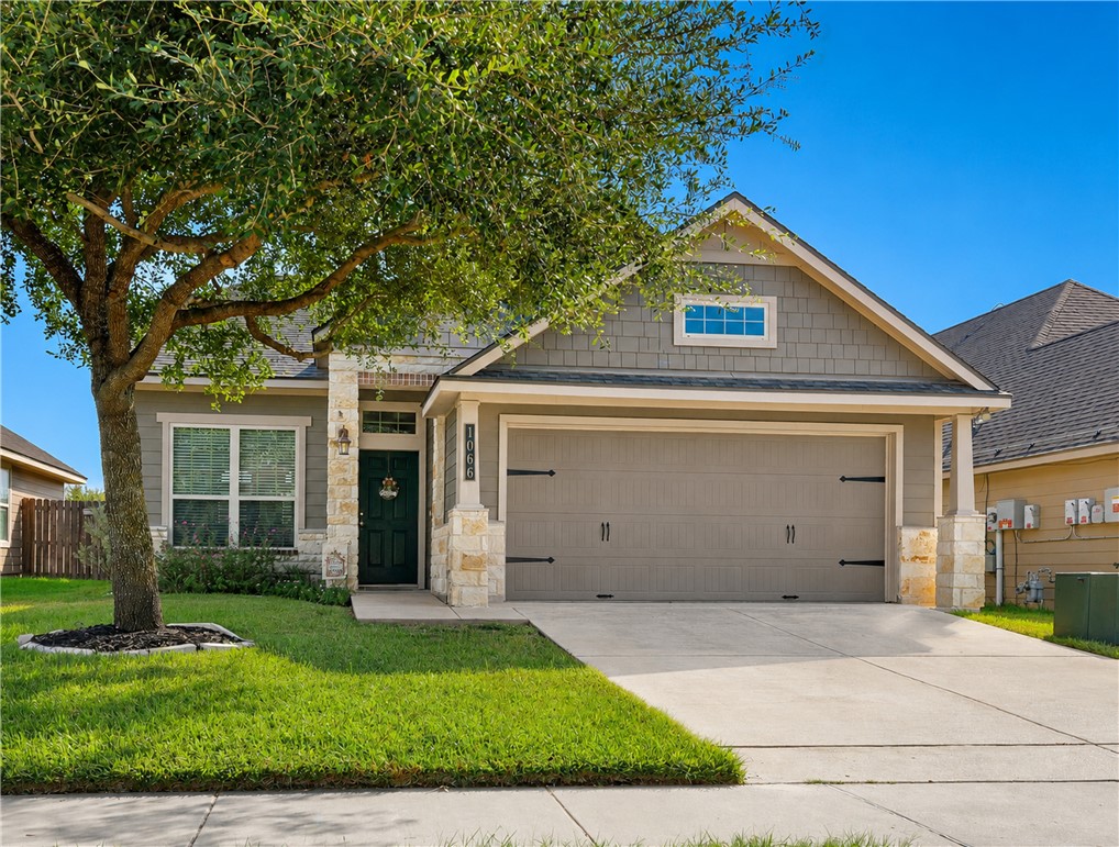 1066 Venice Drive Property Photo 1