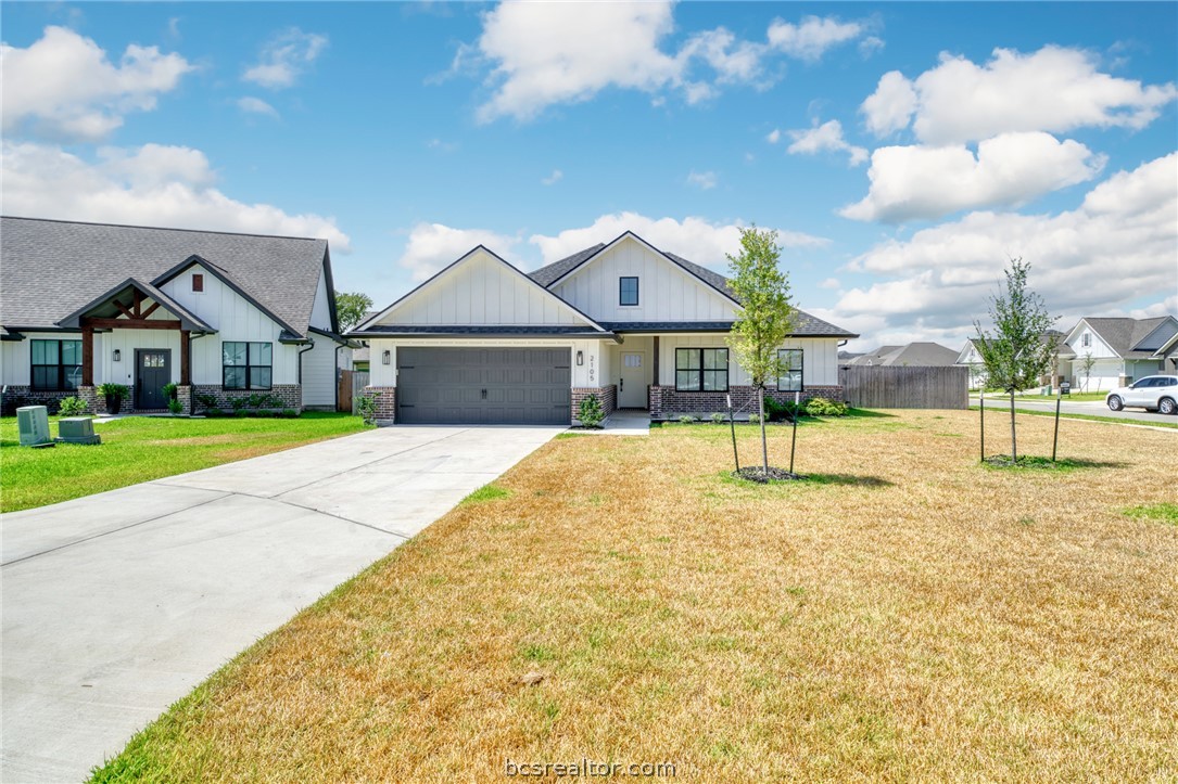 2105 Aleppo Court Property Photo 1