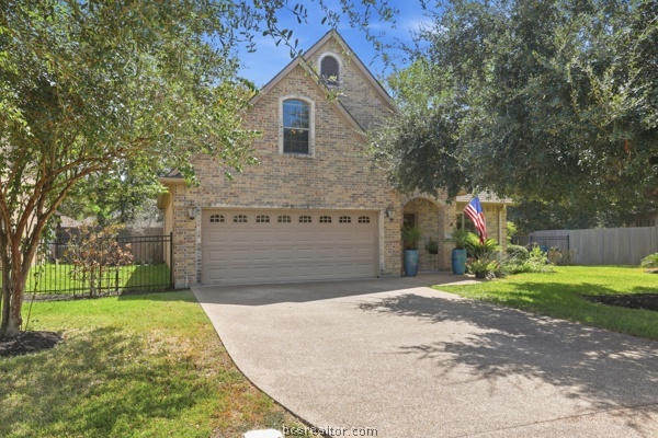 1728 Creekside Circle Property Photo 1