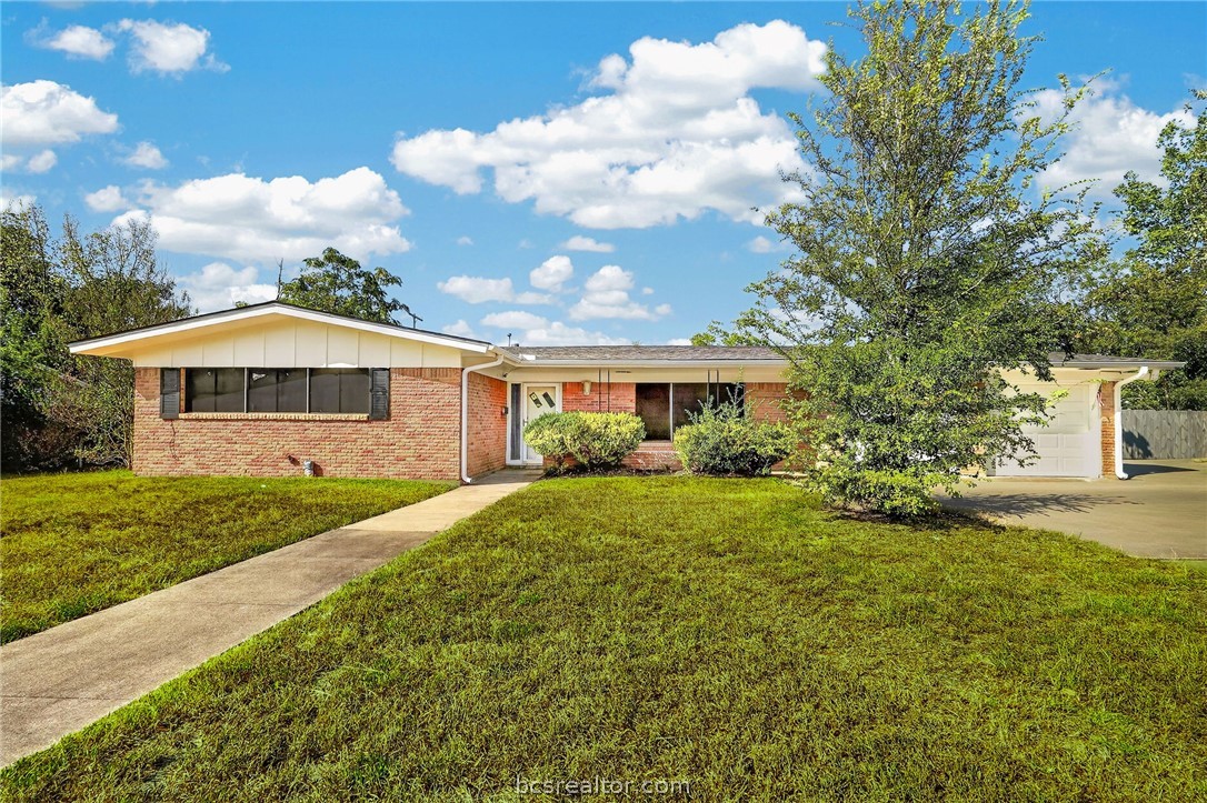2312 Kent Street Property Photo 1