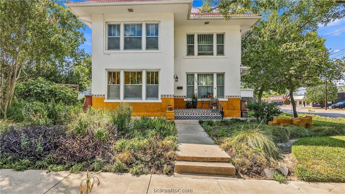 108 North Sterling Avenue Property Photo 1