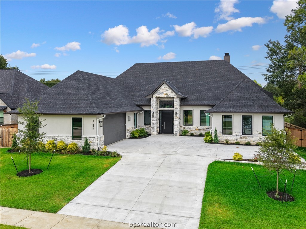 2044 Pebble Bend Drive Property Photo 1