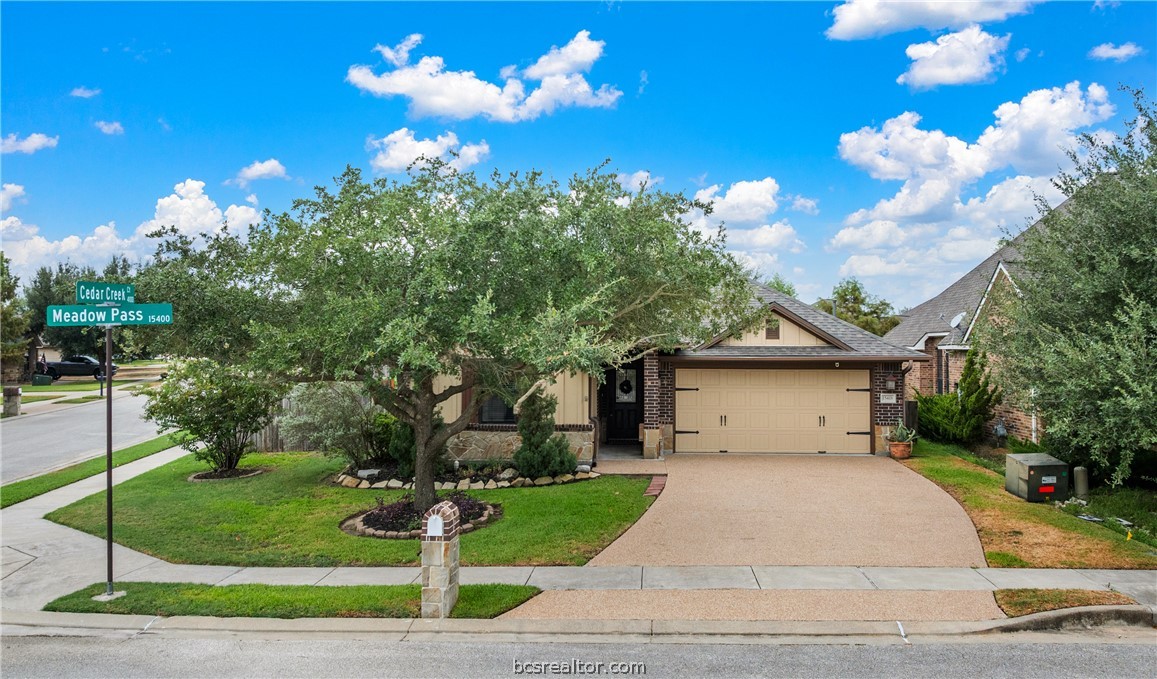 15418 Meadow Pass Property Photo 1