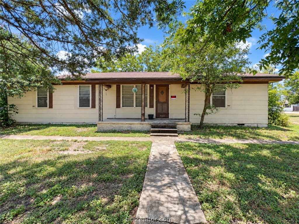 300 Elm S Property Photo 1