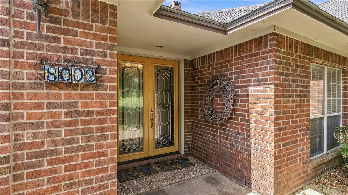 8002 Chockataw Lane Property Photo 1