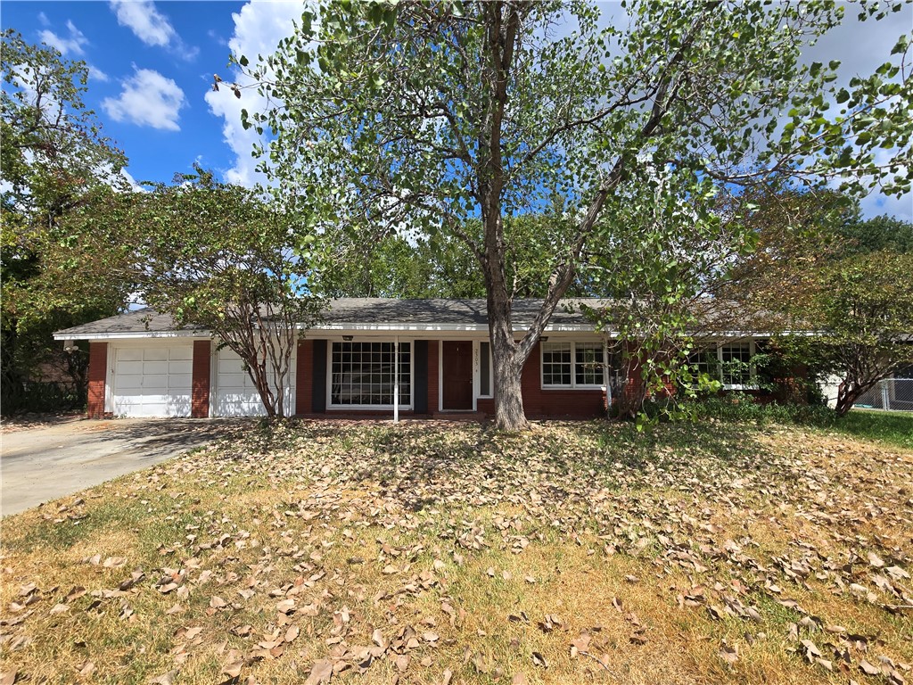 2303 Morningside Drive Property Photo 1